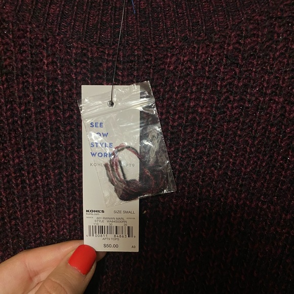 Apt 9 sweater with black fur sleeves - Picture 2 of 2